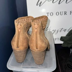 Fergie ankle boots size 7.5